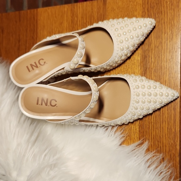 INC International Concepts Pumps - Picture 4 of 7